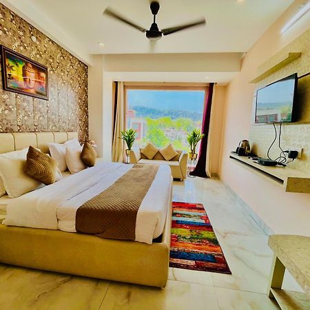 Hotel Golden Temple View By La Casa, Amritsar #Top Rated #Most Awarded #Swimming Pool #Prime Location #Luxury Rooms #Parking #Rooftop Cafe Exterior foto