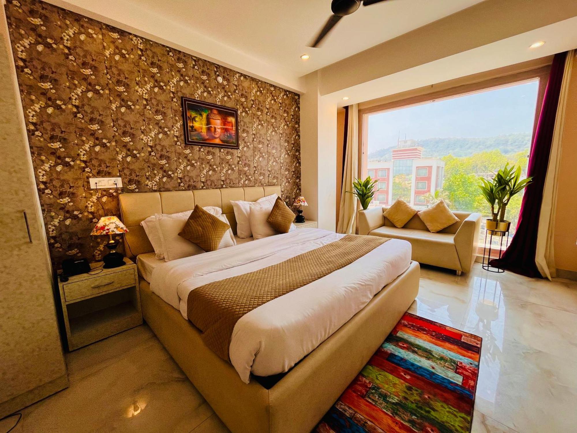 Hotel Golden Temple View By La Casa, Amritsar #Top Rated #Most Awarded #Swimming Pool #Prime Location #Luxury Rooms #Parking #Rooftop Cafe Exterior foto