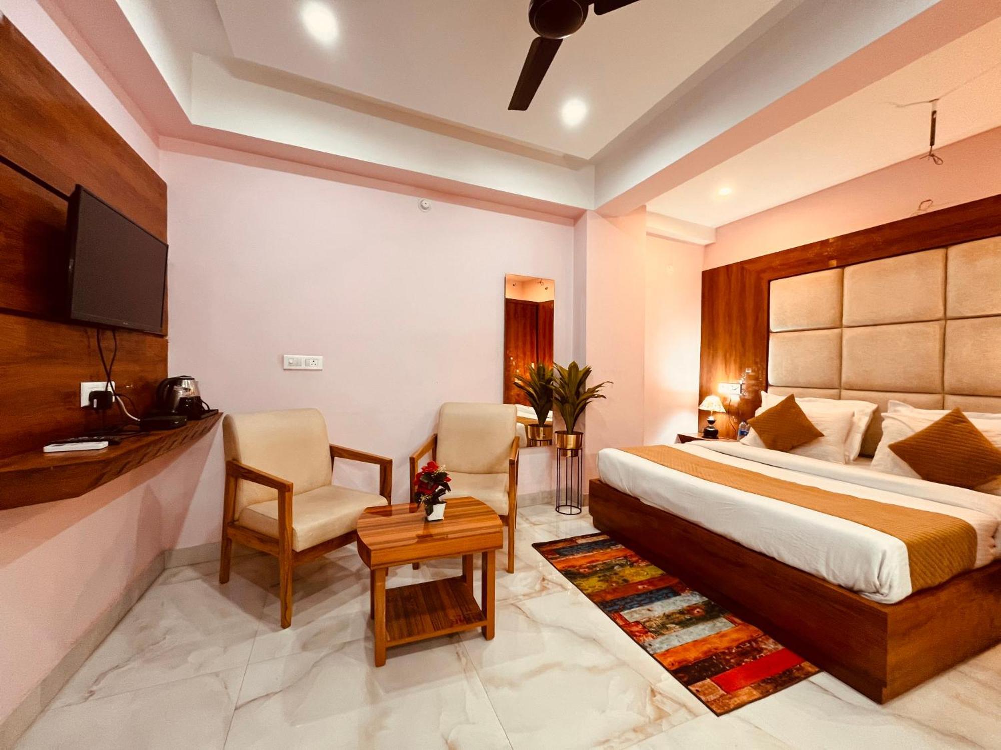 Hotel Golden Temple View By La Casa, Amritsar #Top Rated #Most Awarded #Swimming Pool #Prime Location #Luxury Rooms #Parking #Rooftop Cafe Exterior foto