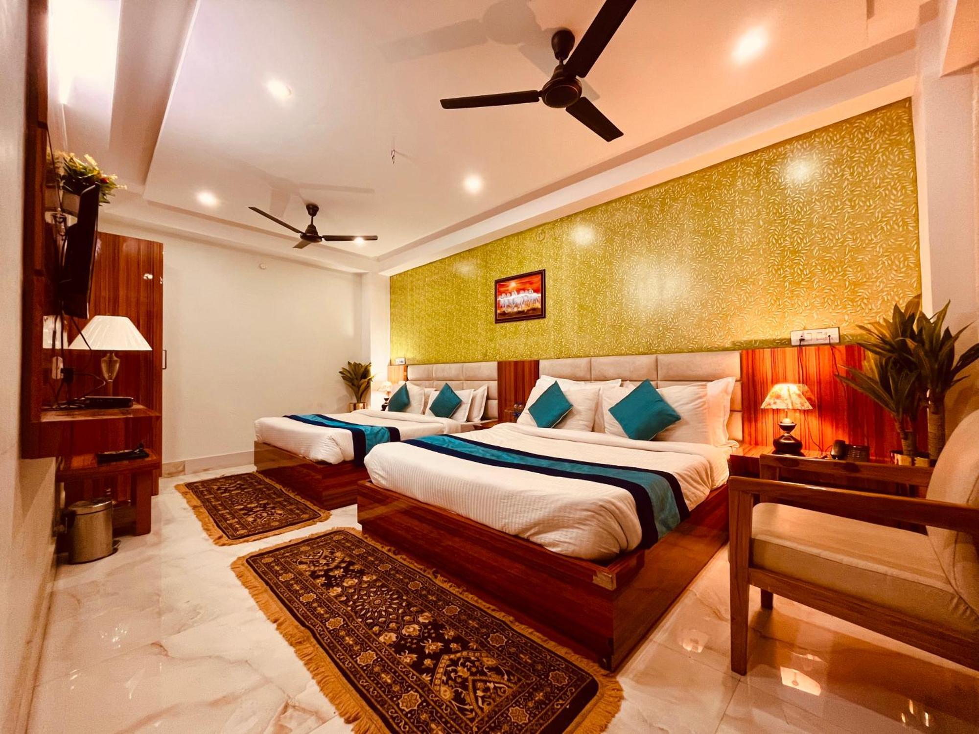 Hotel Golden Temple View By La Casa, Amritsar #Top Rated #Most Awarded #Swimming Pool #Prime Location #Luxury Rooms #Parking #Rooftop Cafe Exterior foto