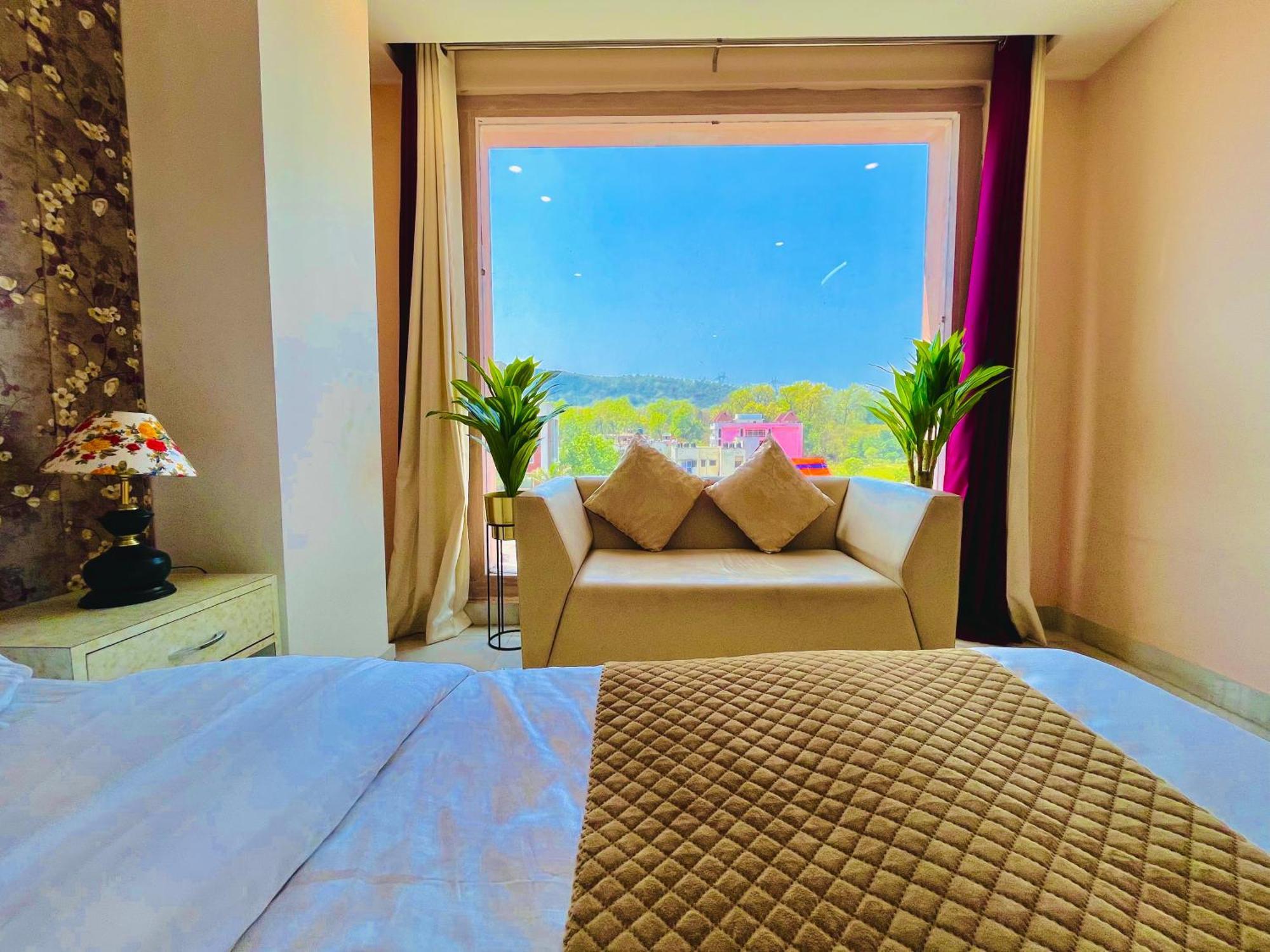 Hotel Golden Temple View By La Casa, Amritsar #Top Rated #Most Awarded #Swimming Pool #Prime Location #Luxury Rooms #Parking #Rooftop Cafe Exterior foto