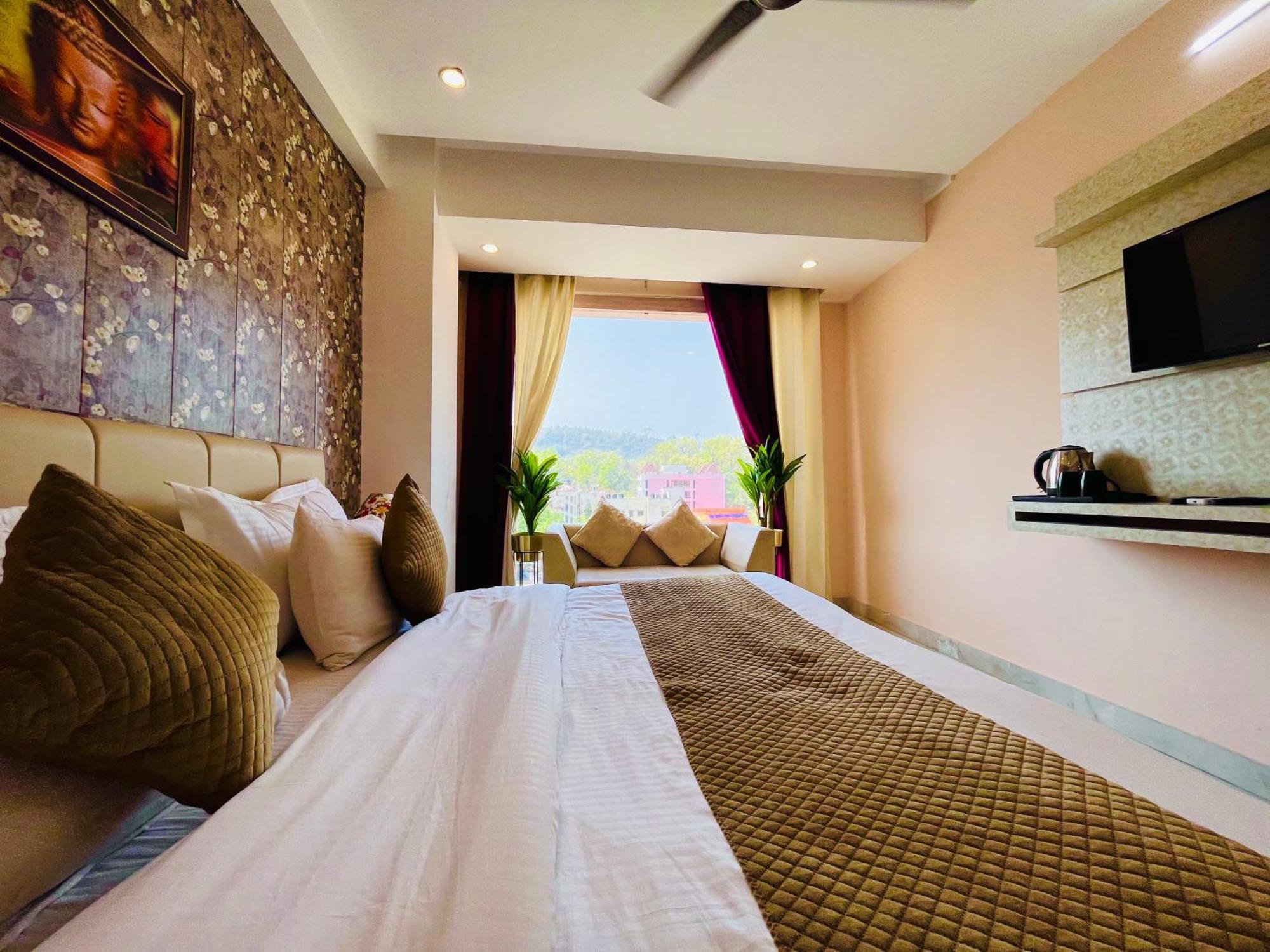 Hotel Golden Temple View By La Casa, Amritsar #Top Rated #Most Awarded #Swimming Pool #Prime Location #Luxury Rooms #Parking #Rooftop Cafe Exterior foto