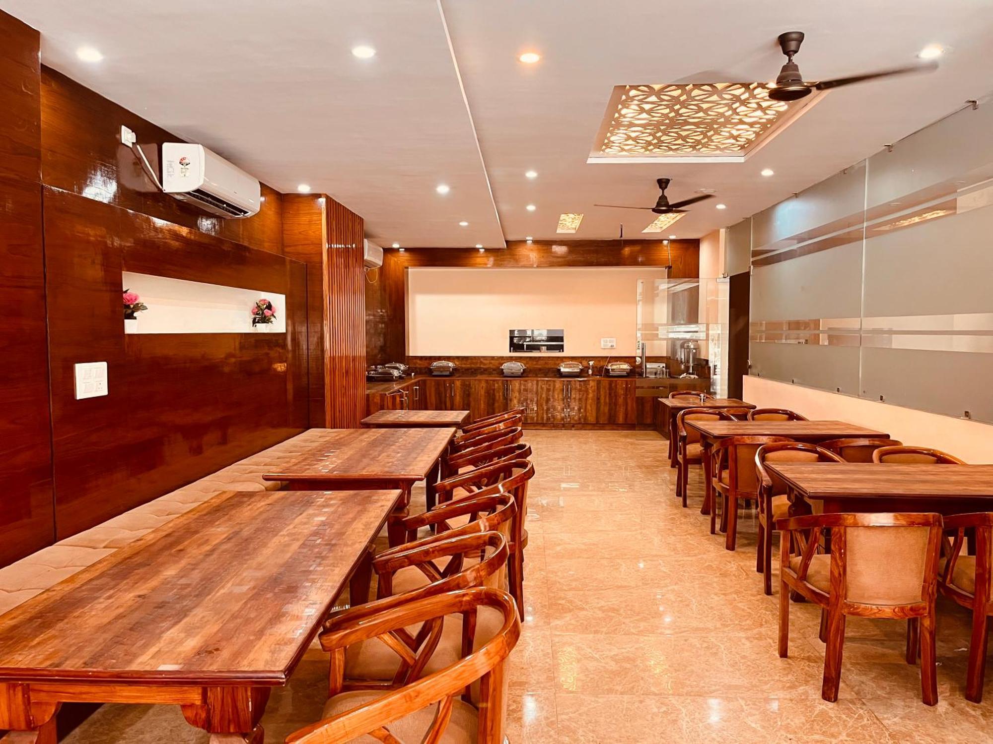 Hotel Golden Temple View By La Casa, Amritsar #Top Rated #Most Awarded #Swimming Pool #Prime Location #Luxury Rooms #Parking #Rooftop Cafe Exterior foto